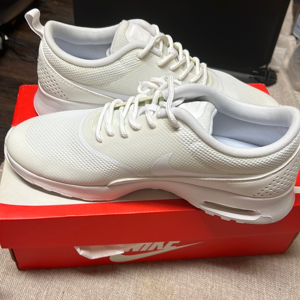Pre-owned Nike Air Max Thea white women’s 8